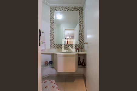 Casa à venda com 360m², 3 quartos e 2 vagas Casa à venda com 360m², 3 quartos e 2 vagasLababo