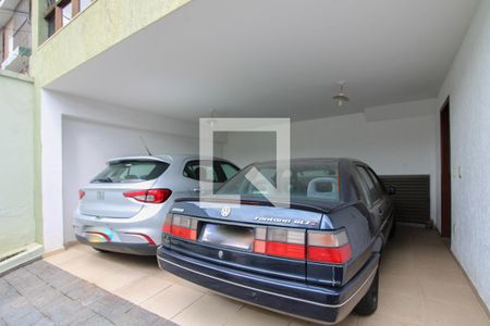Casa à venda com 360m², 3 quartos e 2 vagas Casa à venda com 360m², 3 quartos e 2 vagasGaragem