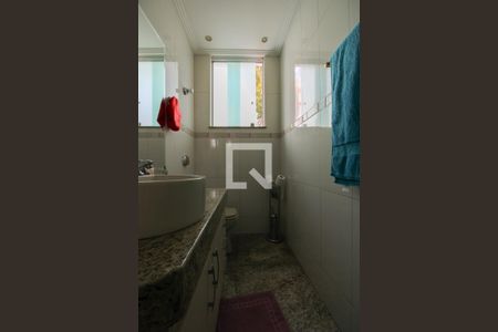 Casa à venda com 360m², 3 quartos e 2 vagas Casa à venda com 360m², 3 quartos e 2 vagasBanheiro Social