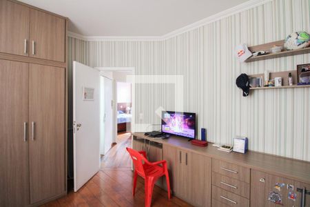 Casa à venda com 360m², 3 quartos e 2 vagas Casa à venda com 360m², 3 quartos e 2 vagasQuarto 2