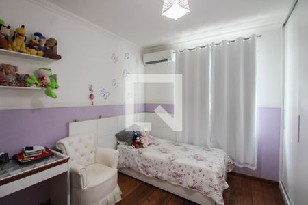 Casa à venda com 360m², 3 quartos e 2 vagas Casa à venda com 360m², 3 quartos e 2 vagasQuarto 1