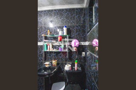 Casa à venda com 105m², 3 quartos e 1 vagaBanheiro