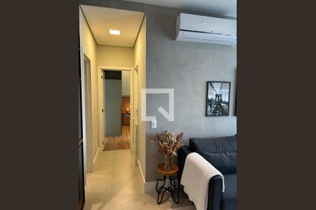 Apartamento à venda com 85m², 2 quartos e 1 vaga Apartamento à venda com 85m², 2 quartos e 1 vagaCorredor para os quartos
