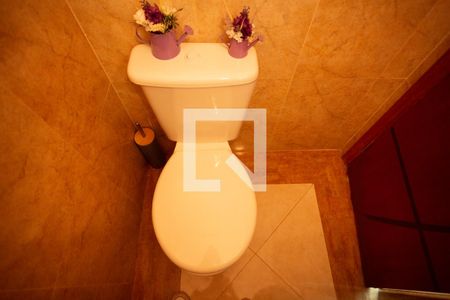 Casa à venda com 160m², 3 quartos e 3 vagas Casa à venda com 160m², 3 quartos e 3 vagasLAVABO