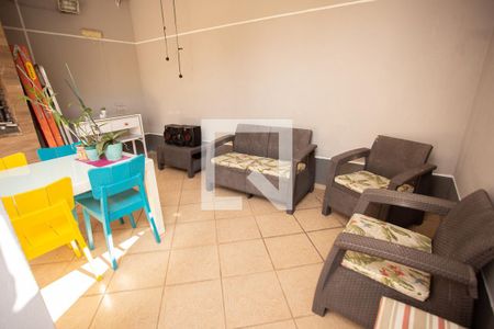 Casa à venda com 160m², 3 quartos e 3 vagas Casa à venda com 160m², 3 quartos e 3 vagasÁREA GOURMET