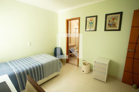 Casa à venda com 160m², 3 quartos e 3 vagas Casa à venda com 160m², 3 quartos e 3 vagasQUARTO 2