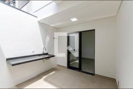 Casa à venda com 136m², 3 quartos e 2 vagas Casa à venda com 136m², 3 quartos e 2 vagasÁrea de Serviço