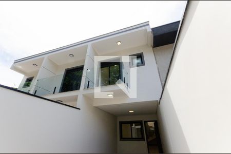 Casa à venda com 136m², 3 quartos e 2 vagas Casa à venda com 136m², 3 quartos e 2 vagasGaragem