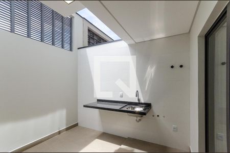 Casa à venda com 136m², 3 quartos e 2 vagas Casa à venda com 136m², 3 quartos e 2 vagasÁrea de Serviço