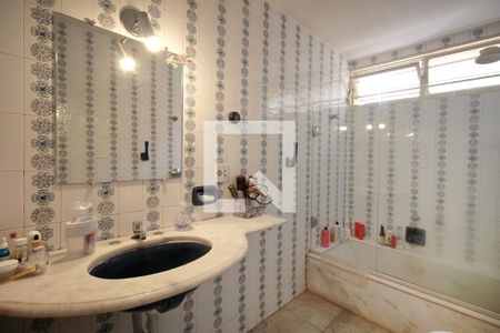 Apartamento à venda com 145m², 4 quartos e 2 vagasBanheiro