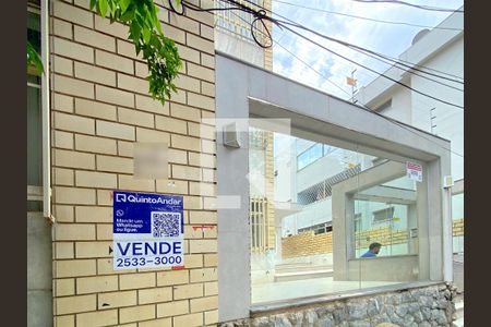 Apartamento à venda com 145m², 4 quartos e 2 vagas Apartamento à venda com 145m², 4 quartos e 2 vagasPlaca instalada