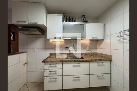 Apartamento à venda com 93m², 3 quartos e 2 vagas Apartamento à venda com 93m², 3 quartos e 2 vagasCozinha e Área de Serviço