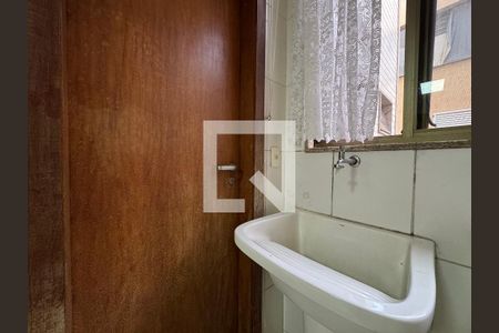 Apartamento à venda com 93m², 3 quartos e 2 vagas Apartamento à venda com 93m², 3 quartos e 2 vagasCozinha e Área de Serviço