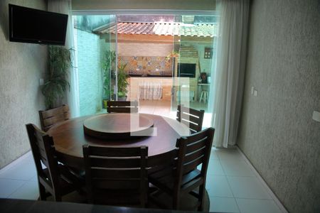 Casa para alugar com 200m², 3 quartos e 2 vagasCozinha