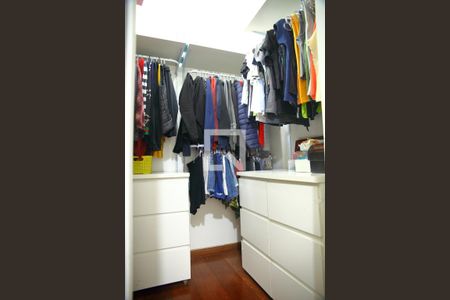 Casa para alugar com 200m², 3 quartos e 2 vagasCloset Suíte 1