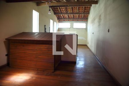 Casa para alugar com 200m², 3 quartos e 2 vagasSotão