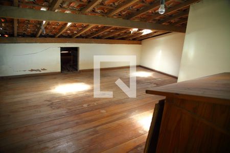 Casa para alugar com 200m², 3 quartos e 2 vagasSotão