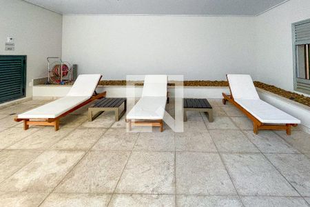 Apartamento à venda com 68m², 1 quarto e 1 vaga Apartamento à venda com 68m², 1 quarto e 1 vagaÁrea comum - Piscina