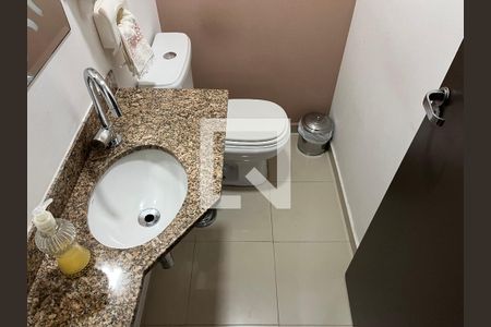 Apartamento à venda com 205m², 3 quartos e 4 vagas Apartamento à venda com 205m², 3 quartos e 4 vagasLavabo