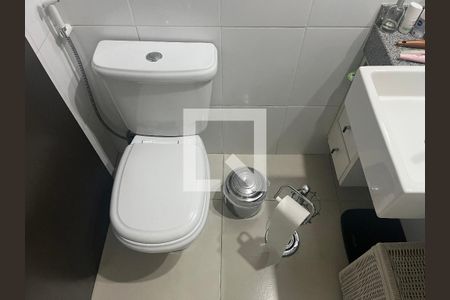 Apartamento à venda com 205m², 3 quartos e 4 vagas Apartamento à venda com 205m², 3 quartos e 4 vagasBanheiro da Suíte 2