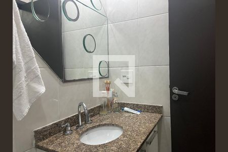 Apartamento à venda com 205m², 3 quartos e 4 vagas Apartamento à venda com 205m², 3 quartos e 4 vagasBanheiro da Suíte 3