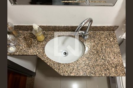 Apartamento à venda com 205m², 3 quartos e 4 vagas Apartamento à venda com 205m², 3 quartos e 4 vagasLavabo