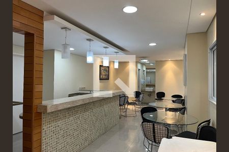 Apartamento à venda com 205m², 3 quartos e 4 vagas Apartamento à venda com 205m², 3 quartos e 4 vagasÁrea comum - Salão de festas