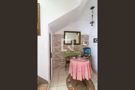 Casa para alugar com 200m², 3 quartos e 2 vagas Casa para alugar com 200m², 3 quartos e 2 vagasHall