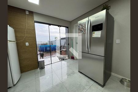 Casa à venda com 110m², 3 quartos e 3 vagas Casa à venda com 110m², 3 quartos e 3 vagasCozinha