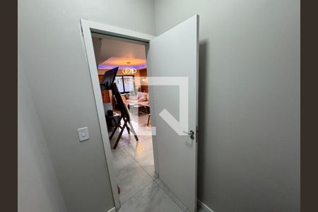 Casa à venda com 110m², 3 quartos e 3 vagas Casa à venda com 110m², 3 quartos e 3 vagasBanheiro de Serviço