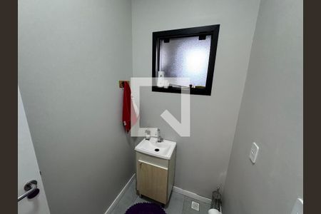 Casa à venda com 110m², 3 quartos e 3 vagas Casa à venda com 110m², 3 quartos e 3 vagasBanheiro de Serviço