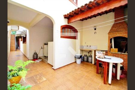 Casa à venda com 200m², 4 quartos e 2 vagas