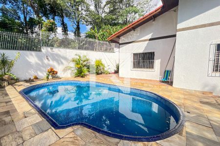 Casa à venda com 466m², 5 quartos e 8 vagasPiscina