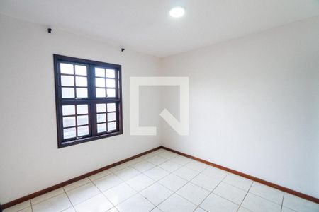Casa à venda com 282m², 6 quartos e 1 vaga Casa à venda com 282m², 6 quartos e 1 vagaCasa 3 - Quarto 1
