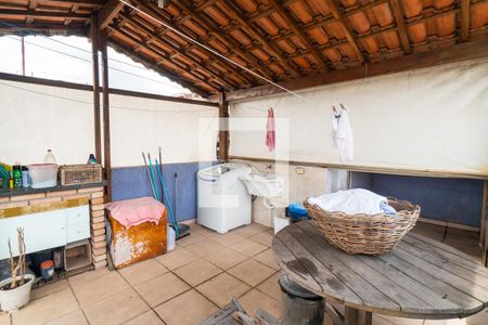 Casa à venda com 282m², 6 quartos e 1 vaga Casa à venda com 282m², 6 quartos e 1 vagaCasa 1 - Lavanderia