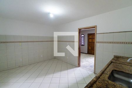 Casa à venda com 282m², 6 quartos e 1 vaga Casa à venda com 282m², 6 quartos e 1 vagaCasa 3 - Cozinha