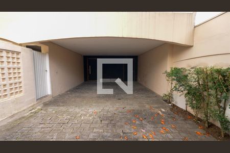 Casa à venda com 315m², 4 quartos e 3 vagas Casa à venda com 315m², 4 quartos e 3 vagasFoto 24