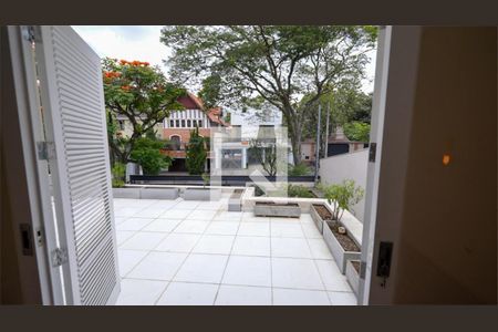 Casa à venda com 315m², 4 quartos e 3 vagas Casa à venda com 315m², 4 quartos e 3 vagasFoto 21