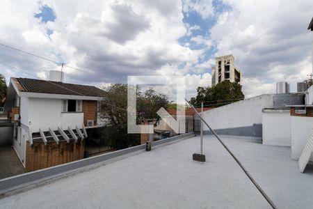 Casa à venda com 370m², 3 quartos e 7 vagas Casa à venda com 370m², 3 quartos e 7 vagasTerraço