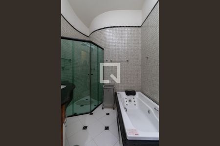 Casa à venda com 370m², 3 quartos e 7 vagas Casa à venda com 370m², 3 quartos e 7 vagasBanheiro Suíte 1