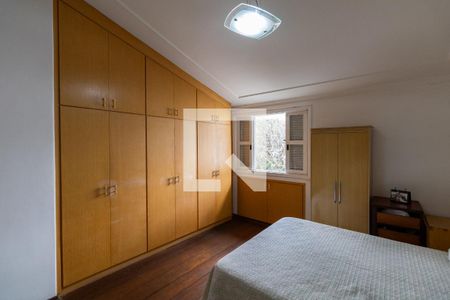 Casa à venda com 370m², 3 quartos e 7 vagas Casa à venda com 370m², 3 quartos e 7 vagasSuíte 2