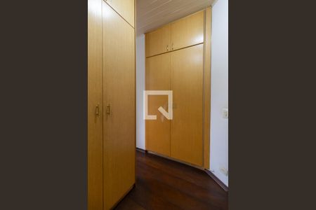 Casa à venda com 370m², 3 quartos e 7 vagas Casa à venda com 370m², 3 quartos e 7 vagasSuíte 1