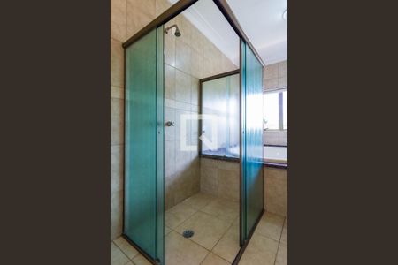Casa à venda com 710m², 4 quartos e 8 vagas Casa à venda com 710m², 4 quartos e 8 vagasBanheiro - Quarto 3