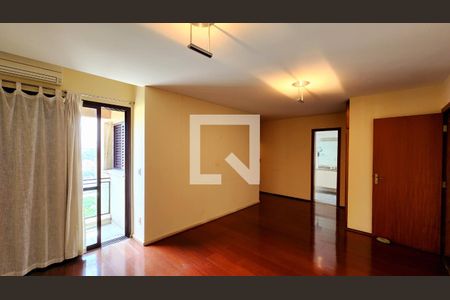 Apartamento à venda com 345m², 5 quartos e 3 vagas Apartamento à venda com 345m², 5 quartos e 3 vagasQuarto Suíte 1