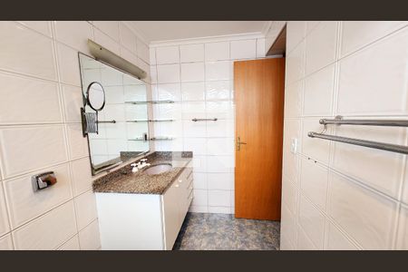 Apartamento à venda com 345m², 5 quartos e 3 vagas Apartamento à venda com 345m², 5 quartos e 3 vagasBanheiro Quarto Suíte 1