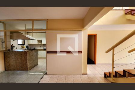 Apartamento à venda com 345m², 5 quartos e 3 vagas Apartamento à venda com 345m², 5 quartos e 3 vagasCopa