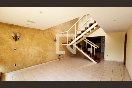 Apartamento à venda com 345m², 5 quartos e 3 vagas Apartamento à venda com 345m², 5 quartos e 3 vagasSala 2