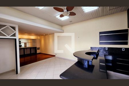 Apartamento à venda com 345m², 5 quartos e 3 vagas Apartamento à venda com 345m², 5 quartos e 3 vagasÁrea gourmet