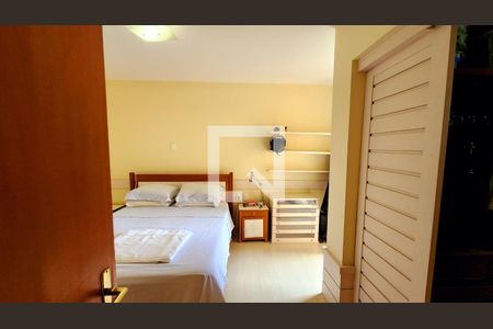 Apartamento à venda com 345m², 5 quartos e 3 vagas Apartamento à venda com 345m², 5 quartos e 3 vagasQuarto Suíte 3