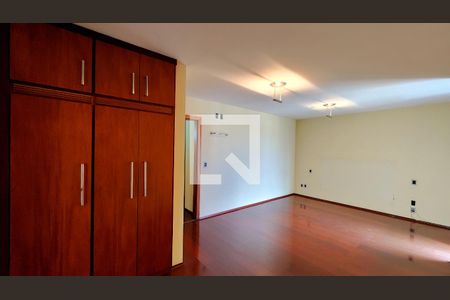 Apartamento à venda com 345m², 5 quartos e 3 vagas Apartamento à venda com 345m², 5 quartos e 3 vagasQuarto Suíte 1